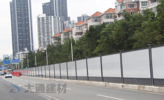 圍擋有什么用呢？圍擋使用的時候需要注意什么